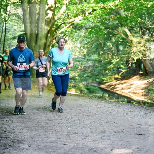 28.09.2025 - 33. Volkslauf durch das schöne Alstertal Dr. Thomas Lammeyer http://msf.ph/oto/8956213 28.09.2025 10:44:08 Laufen 239, 2417, 2398 meine-sportfotos.de