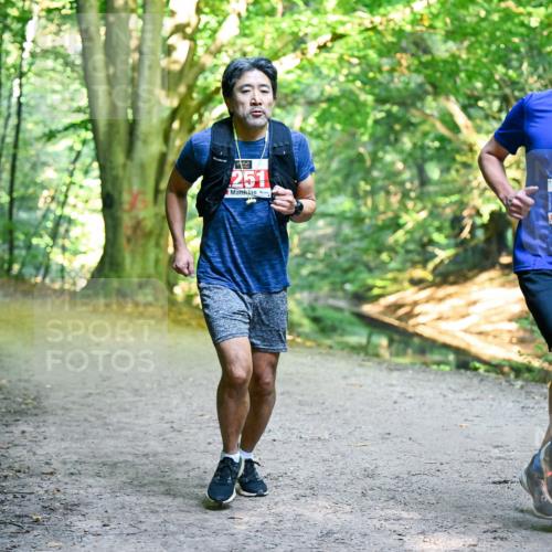 28.09.2025 - 33. Volkslauf durch das schöne Alstertal Dr. Thomas Lammeyer http://msf.ph/oto/8956337 28.09.2025 10:44:33 Laufen 3215 meine-sportfotos.de