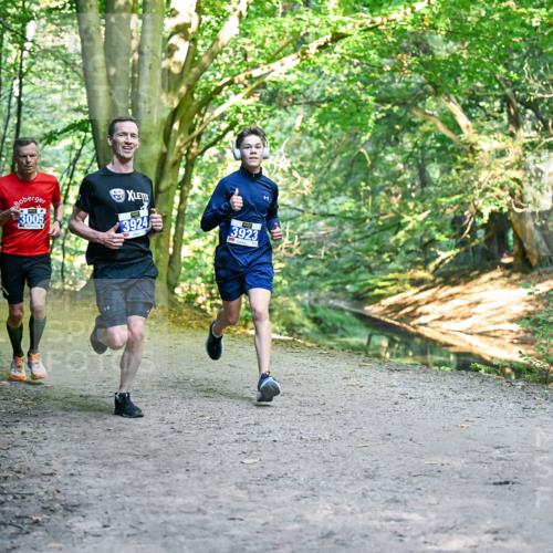 28.09.2025 - 33. Volkslauf durch das schöne Alstertal Dr. Thomas Lammeyer http://msf.ph/oto/8956435 28.09.2025 10:44:56 Laufen 3005, 057, 3924, 3923 meine-sportfotos.de