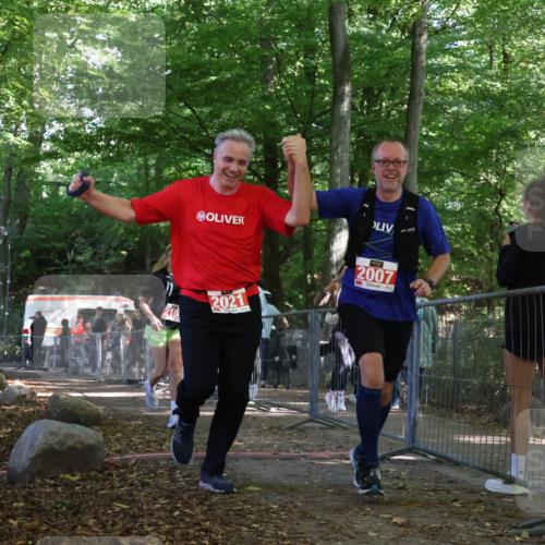 28.09.2025 - 33. Volkslauf durch das schöne Alstertal Strokosch-Dieckow http://msf.ph/oto/8957068 28.09.2025 13:00:51 Ziel 2007, 2021, 2106 meine-sportfotos.de