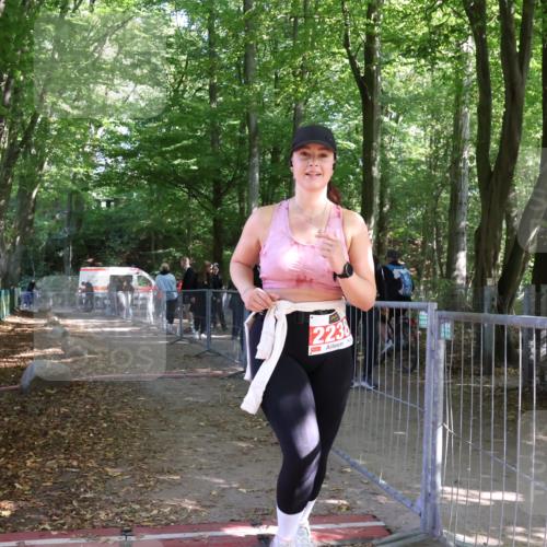 28.09.2025 - 33. Volkslauf durch das schöne Alstertal Strokosch-Dieckow http://msf.ph/oto/8958223 28.09.2025 13:10:39 Ziel  meine-sportfotos.de