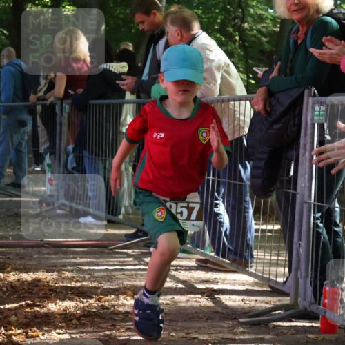 28.09.2025 - 33. Volkslauf durch das schöne Alstertal Strokosch-Dieckow http://msf.ph/oto/8958858 28.09.2025 10:42:22 Ziel  meine-sportfotos.de