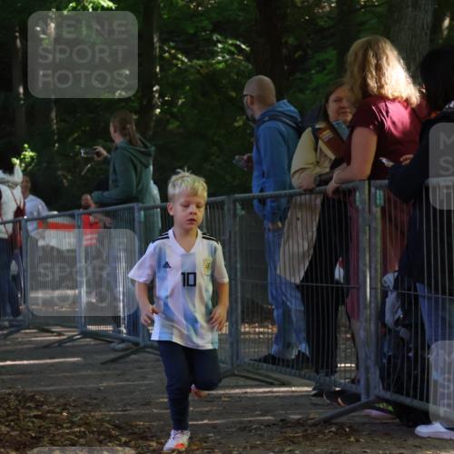 28.09.2025 - 33. Volkslauf durch das schöne Alstertal Strokosch-Dieckow http://msf.ph/oto/8958870 28.09.2025 10:42:26 Ziel  meine-sportfotos.de