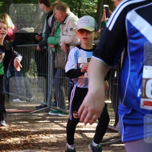 28.09.2025 - 33. Volkslauf durch das schöne Alstertal Strokosch-Dieckow http://msf.ph/oto/8958907 28.09.2025 10:42:32 Ziel  meine-sportfotos.de