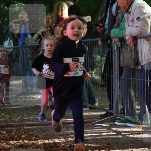 28.09.2025 - 33. Volkslauf durch das schöne Alstertal Strokosch-Dieckow http://msf.ph/oto/8958932 28.09.2025 10:42:37 Ziel  meine-sportfotos.de