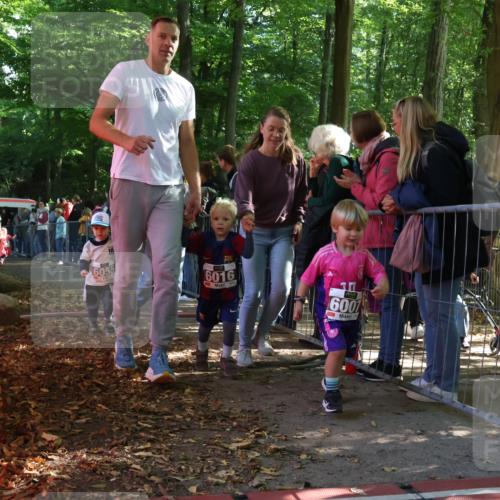 28.09.2025 - 33. Volkslauf durch das schöne Alstertal Strokosch-Dieckow http://msf.ph/oto/8959203 28.09.2025 10:43:42 Ziel  meine-sportfotos.de