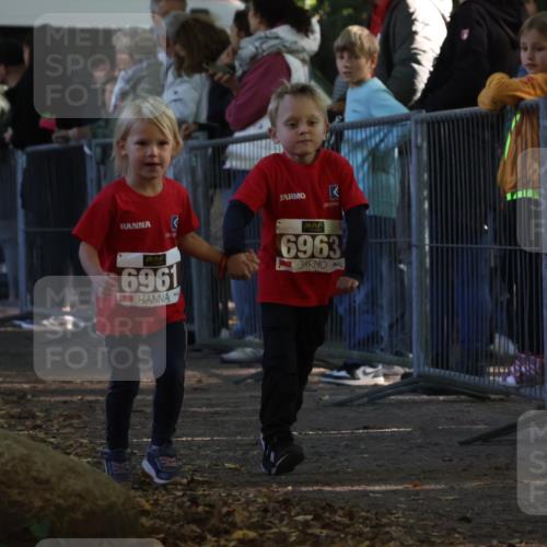28.09.2025 - 33. Volkslauf durch das schöne Alstertal Strokosch-Dieckow http://msf.ph/oto/8959238 28.09.2025 10:43:55 Ziel  meine-sportfotos.de