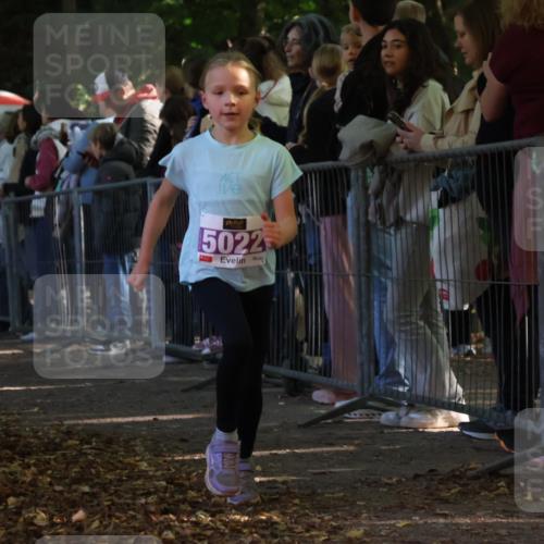 28.09.2025 - 33. Volkslauf durch das schöne Alstertal Strokosch-Dieckow http://msf.ph/oto/8959350 28.09.2025 10:45:17 Ziel 5022 meine-sportfotos.de