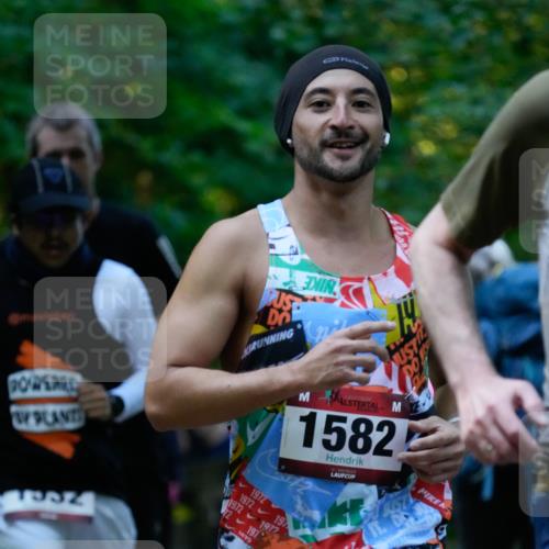 28.09.2025 - 33. Volkslauf durch das schöne Alstertal Patografie http://msf.ph/oto/8965945 28.09.2025 09:13:26 Laufen 1932, 1972, 1972, 1972, 72, 197, 1072, 1582 meine-sportfotos.de