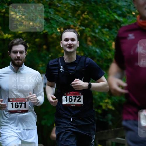 28.09.2025 - 33. Volkslauf durch das schöne Alstertal Patografie http://msf.ph/oto/8966037 28.09.2025 09:17:20 Laufen 1671, 1672 meine-sportfotos.de