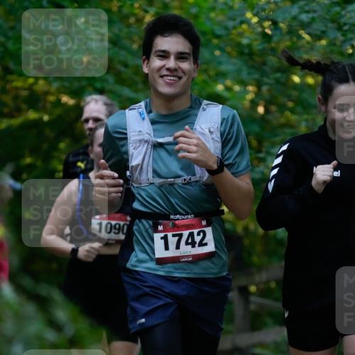 28.09.2025 - 33. Volkslauf durch das schöne Alstertal Patografie http://msf.ph/oto/8966110 28.09.2025 09:21:40 Laufen 1090, 1742 meine-sportfotos.de