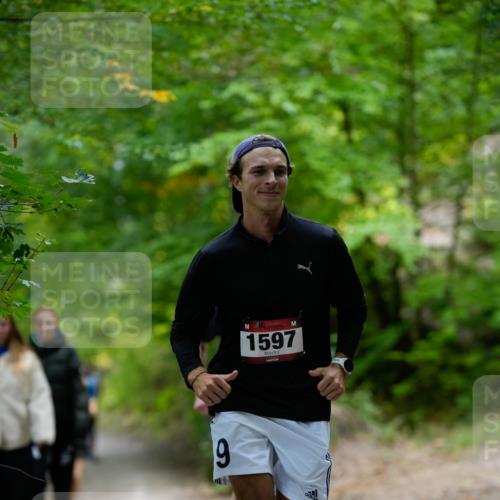 28.09.2025 - 33. Volkslauf durch das schöne Alstertal Patografie http://msf.ph/oto/8966736 28.09.2025 10:07:12 Laufen 1597, 9 meine-sportfotos.de