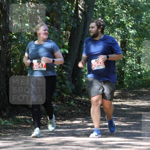 28.09.2025 - 33. Volkslauf durch das schöne Alstertal Strokosch-Dieckow http://msf.ph/oto/8974809 28.09.2025 13:03:07 Laufen 2547, 2548 meine-sportfotos.de