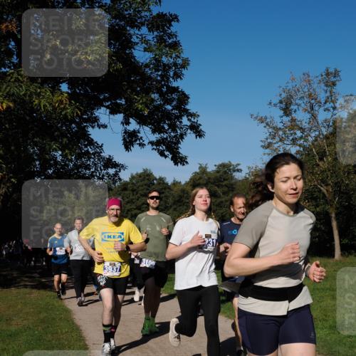 28.09.2025 - 33. Volkslauf durch das schöne Alstertal Fabian Wolf http://msf.ph/oto/8974971 28.09.2025 10:35:36 Laufen 3298, 3008, 3937, 3100, 231 meine-sportfotos.de