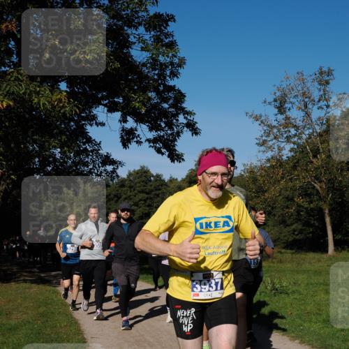 28.09.2025 - 33. Volkslauf durch das schöne Alstertal Fabian Wolf http://msf.ph/oto/8974982 28.09.2025 10:35:37 Laufen 3298, 008, 3937, 1, 15 meine-sportfotos.de