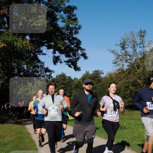 28.09.2025 - 33. Volkslauf durch das schöne Alstertal Fabian Wolf http://msf.ph/oto/8974990 28.09.2025 10:35:38 Laufen 3008, 3142, 315 meine-sportfotos.de