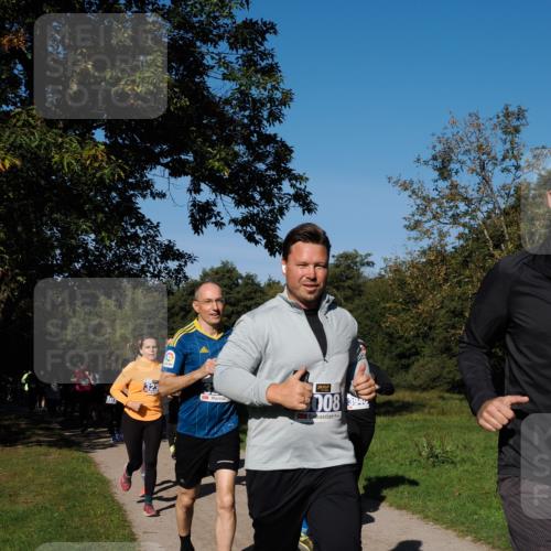 28.09.2025 - 33. Volkslauf durch das schöne Alstertal Fabian Wolf http://msf.ph/oto/8974999 28.09.2025 10:35:39 Laufen 177, 323, 008, 3940 meine-sportfotos.de