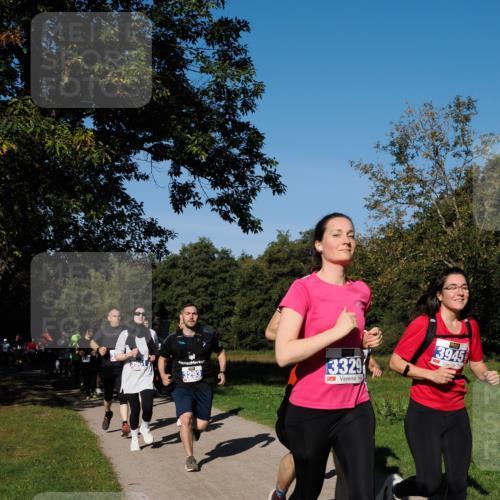 28.09.2025 - 33. Volkslauf durch das schöne Alstertal Fabian Wolf http://msf.ph/oto/8975051 28.09.2025 10:35:45 Laufen 13901, 3293, 13329, 3945 meine-sportfotos.de