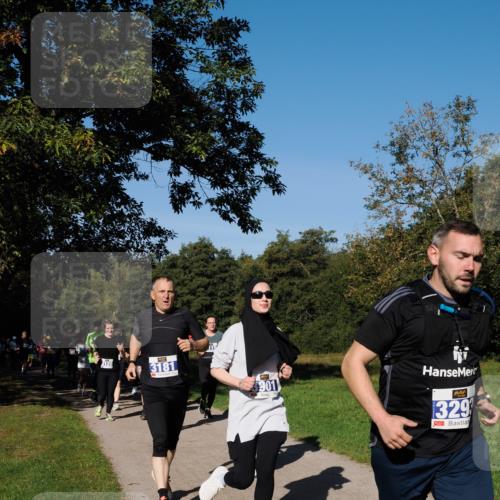 28.09.2025 - 33. Volkslauf durch das schöne Alstertal Fabian Wolf http://msf.ph/oto/8975070 28.09.2025 10:35:47 Laufen 3181, 3901, 1329 meine-sportfotos.de