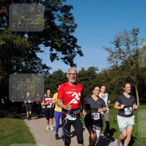 28.09.2025 - 33. Volkslauf durch das schöne Alstertal Fabian Wolf http://msf.ph/oto/8975118 28.09.2025 10:35:55 Laufen 097, 3034, 3218, 3217 meine-sportfotos.de