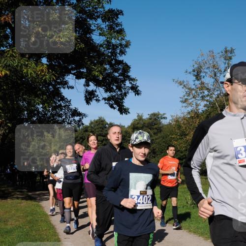 28.09.2025 - 33. Volkslauf durch das schöne Alstertal Fabian Wolf http://msf.ph/oto/8975187 28.09.2025 10:36:07 Laufen 3170, 3402, 13 meine-sportfotos.de
