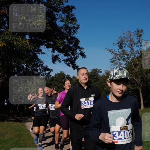 28.09.2025 - 33. Volkslauf durch das schöne Alstertal Fabian Wolf http://msf.ph/oto/8975193 28.09.2025 10:36:07 Laufen 3170, 3221, 3315, 3402 meine-sportfotos.de