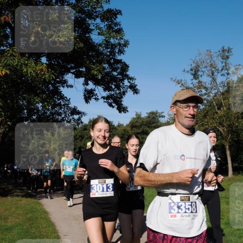 28.09.2025 - 33. Volkslauf durch das schöne Alstertal Fabian Wolf http://msf.ph/oto/8975221 28.09.2025 10:36:10 Laufen 3086, 3013, 3358 meine-sportfotos.de