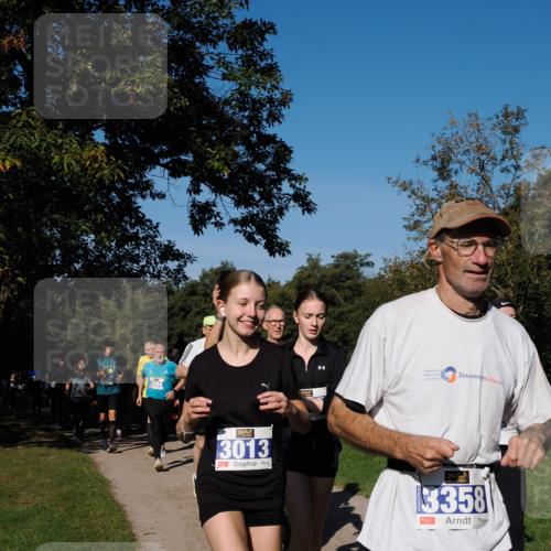 28.09.2025 - 33. Volkslauf durch das schöne Alstertal Fabian Wolf http://msf.ph/oto/8975222 28.09.2025 10:36:10 Laufen 3086, 3013, 3358 meine-sportfotos.de