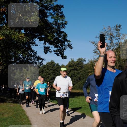 28.09.2025 - 33. Volkslauf durch das schöne Alstertal Fabian Wolf http://msf.ph/oto/8975233 28.09.2025 10:36:11 Laufen 3182, 320 meine-sportfotos.de