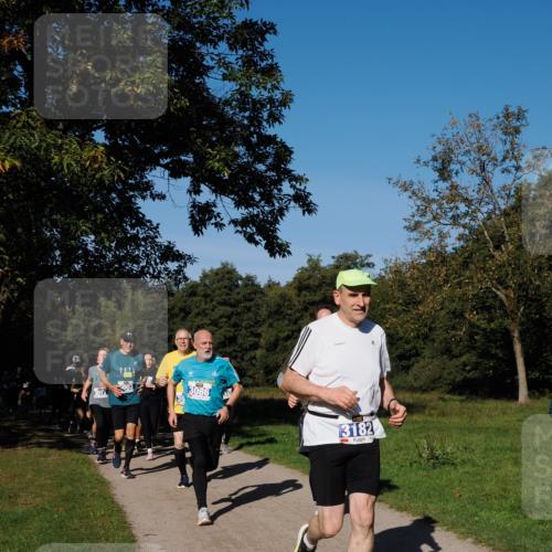 28.09.2025 - 33. Volkslauf durch das schöne Alstertal Fabian Wolf http://msf.ph/oto/8975239 28.09.2025 10:36:11 Laufen 3012, 003, 3086, 3182 meine-sportfotos.de