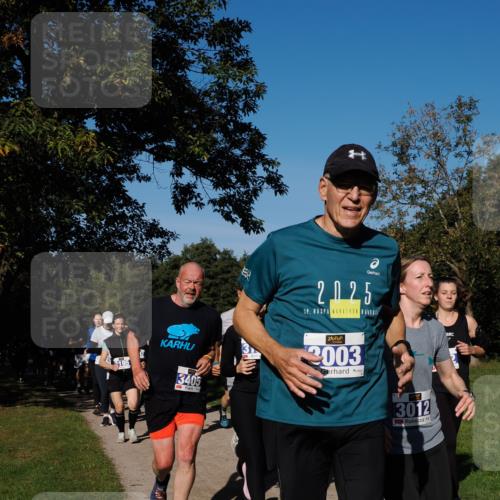 28.09.2025 - 33. Volkslauf durch das schöne Alstertal Fabian Wolf http://msf.ph/oto/8975263 28.09.2025 10:36:15 Laufen 3405, 2025, 19, 3003, 3012 meine-sportfotos.de