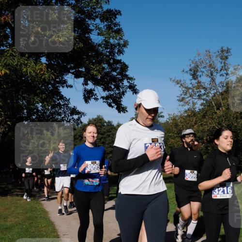 28.09.2025 - 33. Volkslauf durch das schöne Alstertal Fabian Wolf http://msf.ph/oto/8975300 28.09.2025 10:36:19 Laufen 3095, 3096, 3216 meine-sportfotos.de