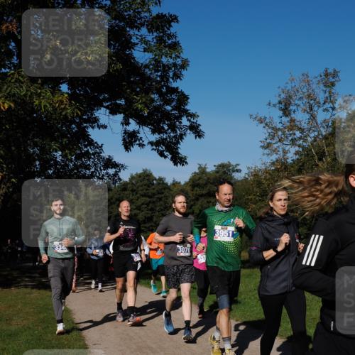28.09.2025 - 33. Volkslauf durch das schöne Alstertal Fabian Wolf http://msf.ph/oto/8975341 28.09.2025 10:36:24 Laufen 3070, 3951 meine-sportfotos.de