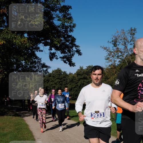 28.09.2025 - 33. Volkslauf durch das schöne Alstertal Fabian Wolf http://msf.ph/oto/8975360 28.09.2025 10:36:27 Laufen 3130, 3123, 3009, 3933, 1, 23 meine-sportfotos.de