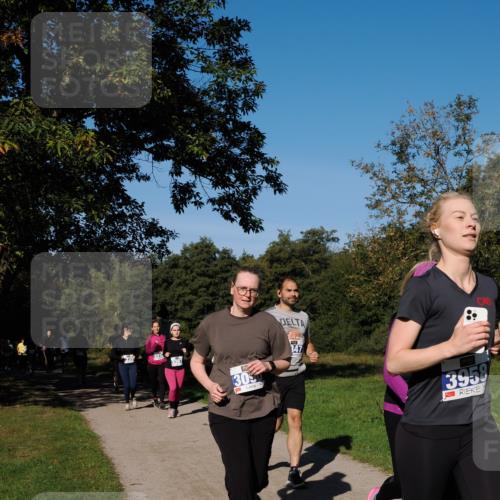 28.09.2025 - 33. Volkslauf durch das schöne Alstertal Fabian Wolf http://msf.ph/oto/8975384 28.09.2025 10:36:30 Laufen 3397, 30, 347, 69, 3958 meine-sportfotos.de