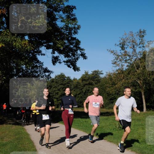 28.09.2025 - 33. Volkslauf durch das schöne Alstertal Fabian Wolf http://msf.ph/oto/8975450 28.09.2025 10:36:40 Laufen 3409, 323, 3413 meine-sportfotos.de