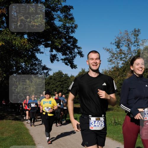 28.09.2025 - 33. Volkslauf durch das schöne Alstertal Fabian Wolf http://msf.ph/oto/8975465 28.09.2025 10:36:42 Laufen 3281, 391, 3409 meine-sportfotos.de