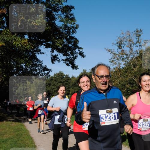 28.09.2025 - 33. Volkslauf durch das schöne Alstertal Fabian Wolf http://msf.ph/oto/8975504 28.09.2025 10:36:47 Laufen 20, 126, 3281, 3251 meine-sportfotos.de