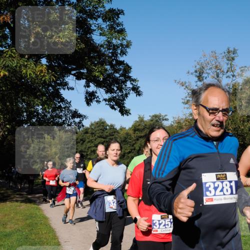 28.09.2025 - 33. Volkslauf durch das schöne Alstertal Fabian Wolf http://msf.ph/oto/8975506 28.09.2025 10:36:47 Laufen 1126, 32, 325, 3281 meine-sportfotos.de