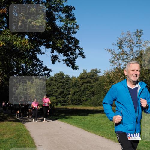 28.09.2025 - 33. Volkslauf durch das schöne Alstertal Fabian Wolf http://msf.ph/oto/8975736 28.09.2025 10:37:37 Laufen  meine-sportfotos.de