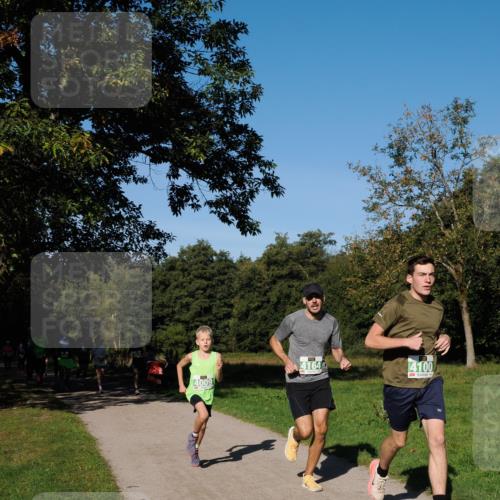 28.09.2025 - 33. Volkslauf durch das schöne Alstertal Fabian Wolf http://msf.ph/oto/8975960 28.09.2025 10:38:39 Laufen 4009, 4164, 4100 meine-sportfotos.de