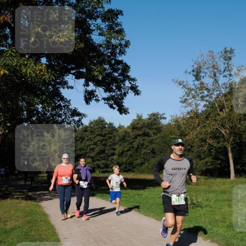 28.09.2025 - 33. Volkslauf durch das schöne Alstertal Fabian Wolf http://msf.ph/oto/8976068 28.09.2025 10:38:57 Laufen 3947, 3953, 4162 meine-sportfotos.de
