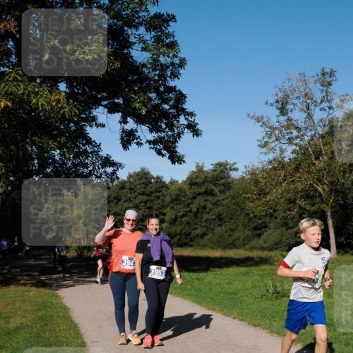 28.09.2025 - 33. Volkslauf durch das schöne Alstertal Fabian Wolf http://msf.ph/oto/8976078 28.09.2025 10:38:59 Laufen 3941, 3953 meine-sportfotos.de