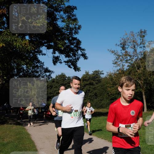 28.09.2025 - 33. Volkslauf durch das schöne Alstertal Fabian Wolf http://msf.ph/oto/8976149 28.09.2025 10:39:12 Laufen 492, 14165 meine-sportfotos.de