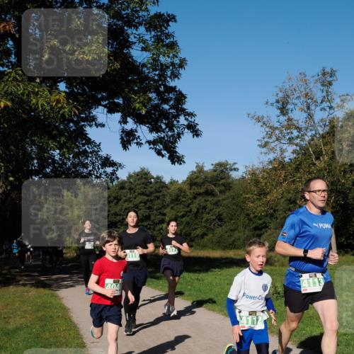 28.09.2025 - 33. Volkslauf durch das schöne Alstertal Fabian Wolf http://msf.ph/oto/8976189 28.09.2025 10:39:16 Laufen 4040, 1119, 4112, 4113 meine-sportfotos.de