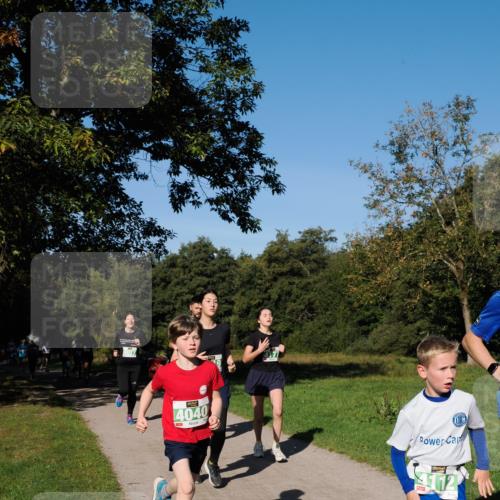 28.09.2025 - 33. Volkslauf durch das schöne Alstertal Fabian Wolf http://msf.ph/oto/8976192 28.09.2025 10:39:17 Laufen 4040, 4112 meine-sportfotos.de