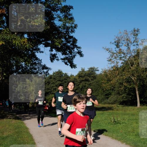 28.09.2025 - 33. Volkslauf durch das schöne Alstertal Fabian Wolf http://msf.ph/oto/8976196 28.09.2025 10:39:17 Laufen 414, 4119, 404 meine-sportfotos.de