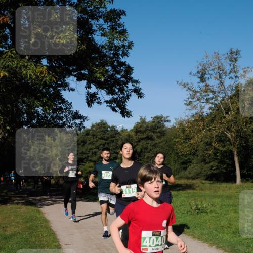 28.09.2025 - 33. Volkslauf durch das schöne Alstertal Fabian Wolf http://msf.ph/oto/8976197 28.09.2025 10:39:17 Laufen 4077, 4173, 4119, 4040 meine-sportfotos.de