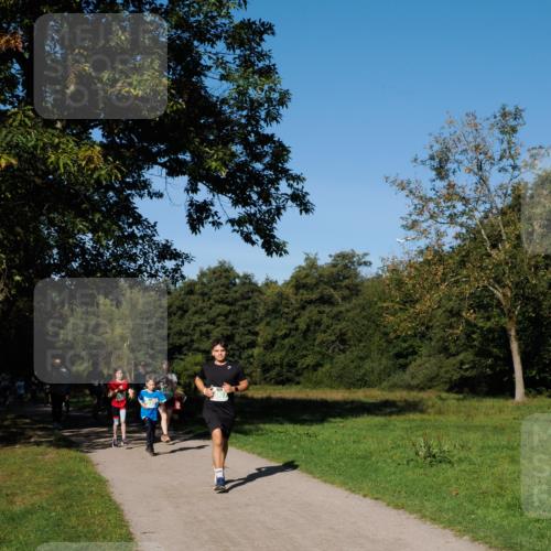 28.09.2025 - 33. Volkslauf durch das schöne Alstertal Fabian Wolf http://msf.ph/oto/8976230 28.09.2025 10:39:21 Laufen  meine-sportfotos.de