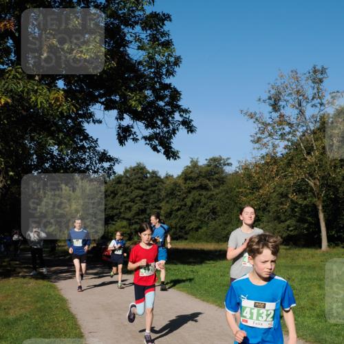 28.09.2025 - 33. Volkslauf durch das schöne Alstertal Fabian Wolf http://msf.ph/oto/8976258 28.09.2025 10:39:24 Laufen 4132 meine-sportfotos.de